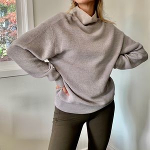 Aritzia Babaton sweater, light grey, size medium